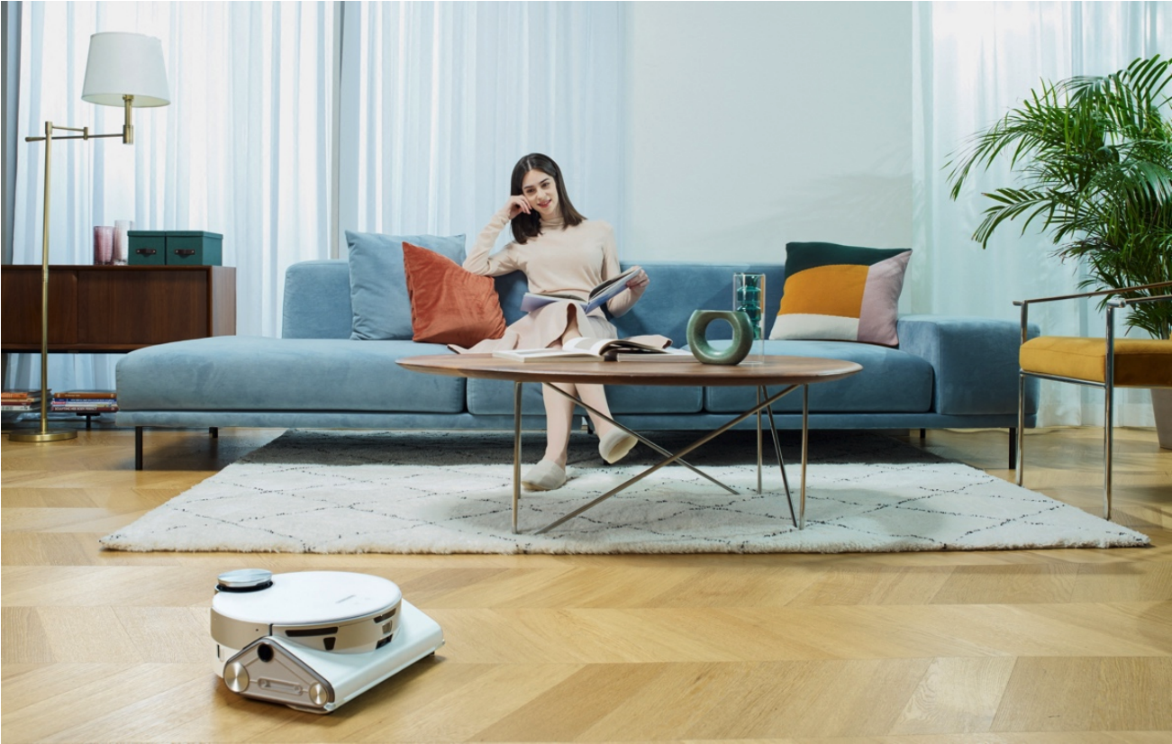 JetBot 90+ AI-powered robotic vacuum